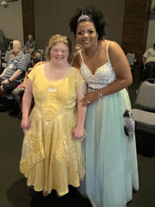 Comic Con Costume Contest - Kathy's Circle of Friends